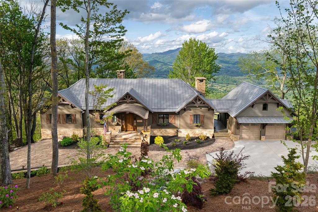 376 Wandering Trail, Waynesville, NC 28785