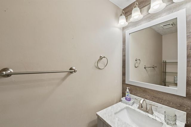 3030 Stratford Court, Loveland, OH 45140