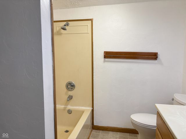 7480 Country Brook Drive, Indianapolis, IN 46260