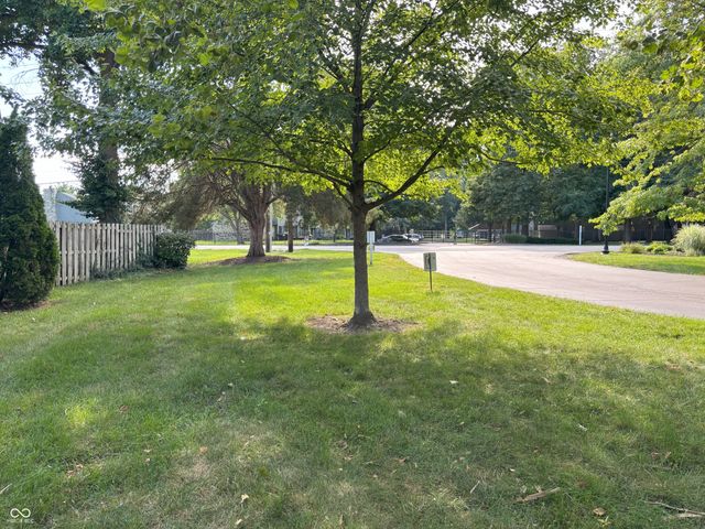 7480 Country Brook Drive, Indianapolis, IN 46260