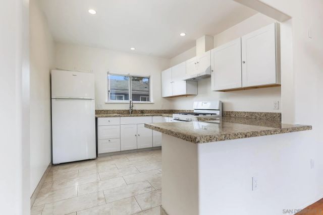 4438-44 Campus, San Diego, CA 92116