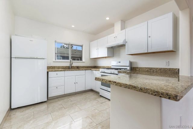 4438-44 Campus, San Diego, CA 92116