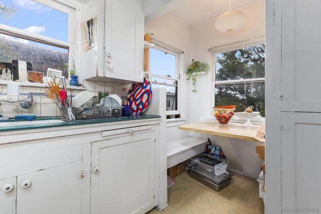 4438-44 Campus, San Diego, CA 92116