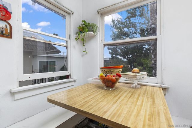 4438-44 Campus, San Diego, CA 92116