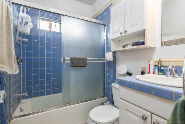 4438-44 Campus, San Diego, CA 92116