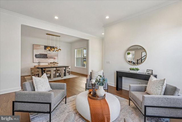 25000 FALLING BROOK CIR, Aldie, VA 20105