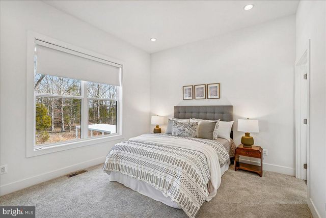 25000 FALLING BROOK CIR, Aldie, VA 20105