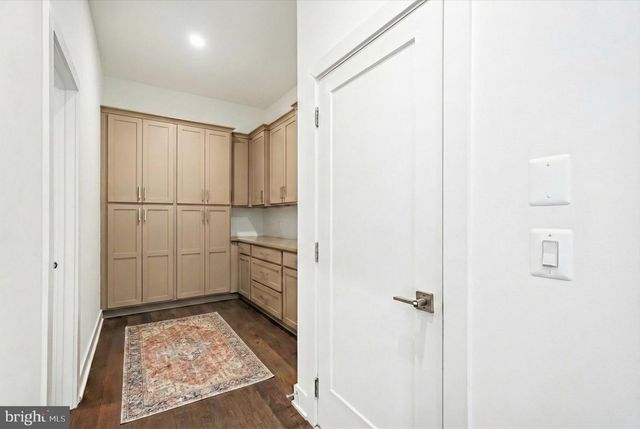 25000 FALLING BROOK CIR, Aldie, VA 20105