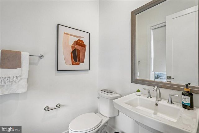 25000 FALLING BROOK CIR, Aldie, VA 20105