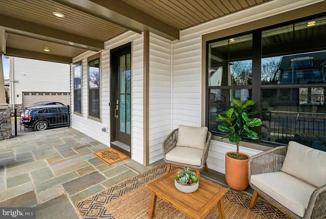 25000 FALLING BROOK CIR, Aldie, VA 20105