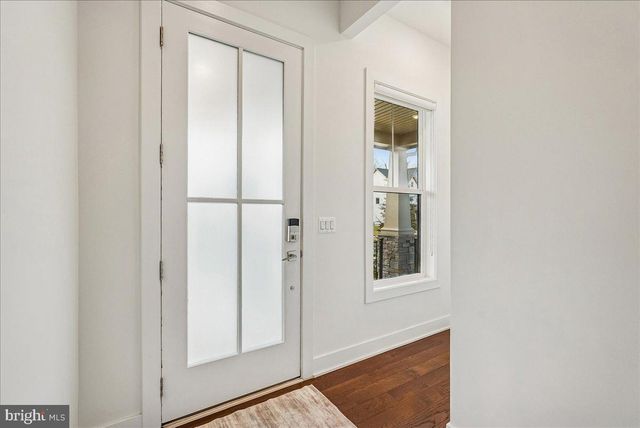 25000 FALLING BROOK CIR, Aldie, VA 20105