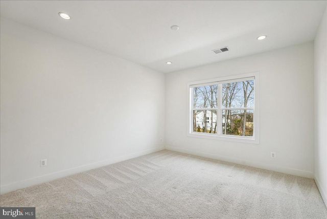 25000 FALLING BROOK CIR, Aldie, VA 20105