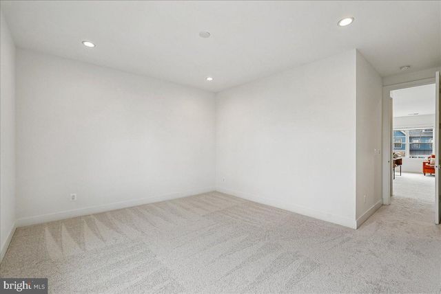 25000 FALLING BROOK CIR, Aldie, VA 20105