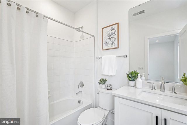 25000 FALLING BROOK CIR, Aldie, VA 20105