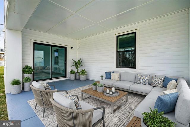 25000 FALLING BROOK CIR, Aldie, VA 20105