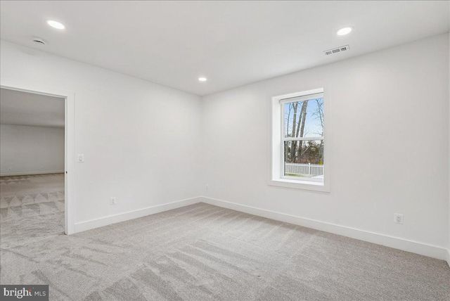 25000 FALLING BROOK CIR, Aldie, VA 20105