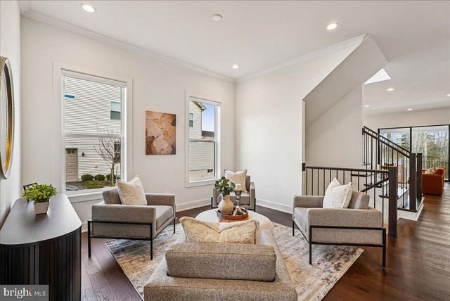 25000 FALLING BROOK CIR, Aldie, VA 20105