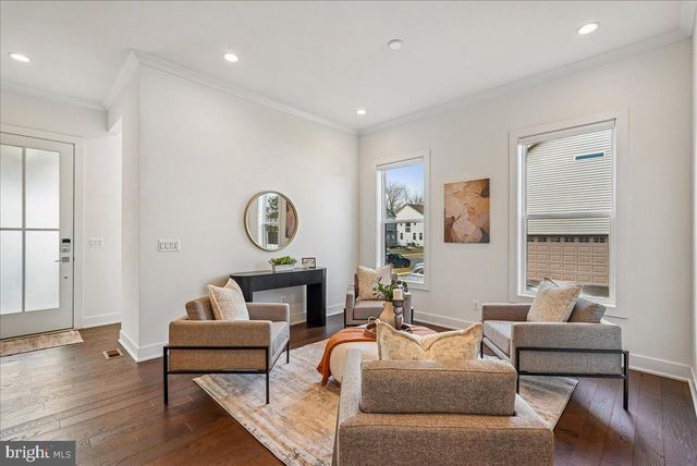 25000 FALLING BROOK CIR, Aldie, VA 20105