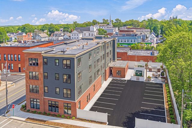 596 Washington St 403, Whitman, MA 02382