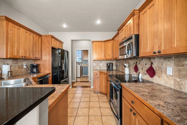9901 W January Dr, Cheney, WA 99004