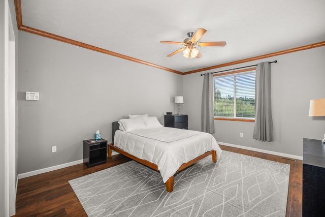 9901 W January Dr, Cheney, WA 99004
