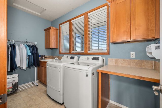 9901 W January Dr, Cheney, WA 99004
