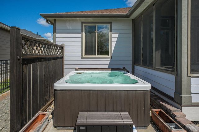 9901 W January Dr, Cheney, WA 99004