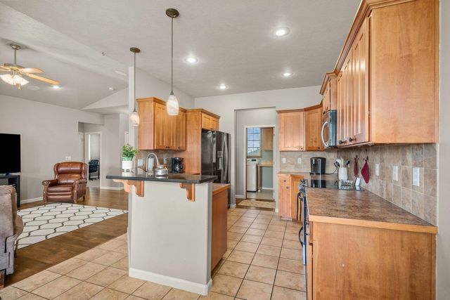 9901 W January Dr, Cheney, WA 99004