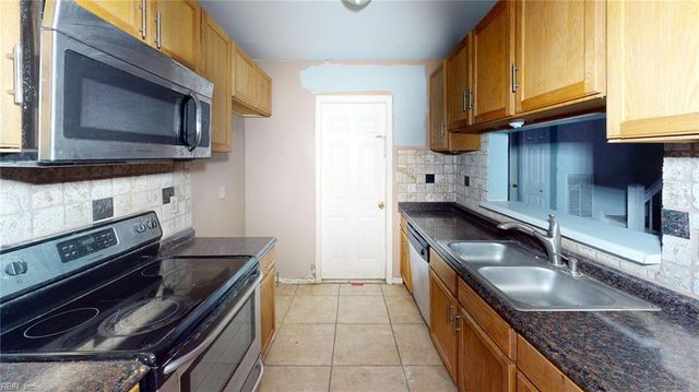 134 Wexford DR E, Suffolk, VA 23434