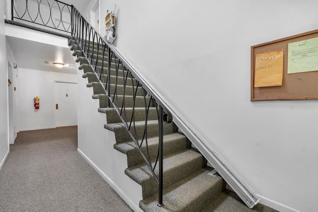 8745 Janeway Court J3, Munster, IN 46321