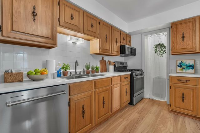 8745 Janeway Court J3, Munster, IN 46321