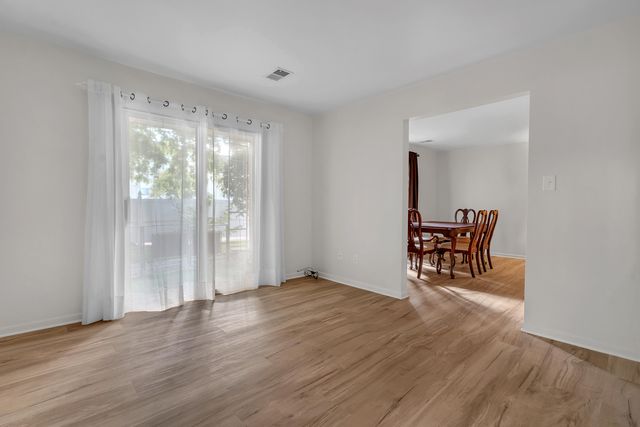 8745 Janeway Court J3, Munster, IN 46321