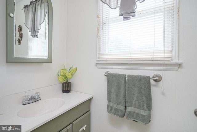 142 MAIN RD, Hammonton, NJ 08037