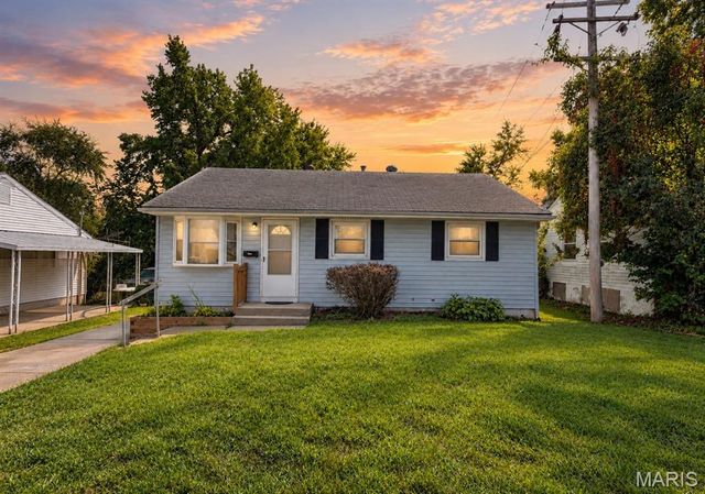 452 Shepley Drive, St Louis, MO 63137