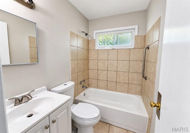 452 Shepley Drive, St Louis, MO 63137