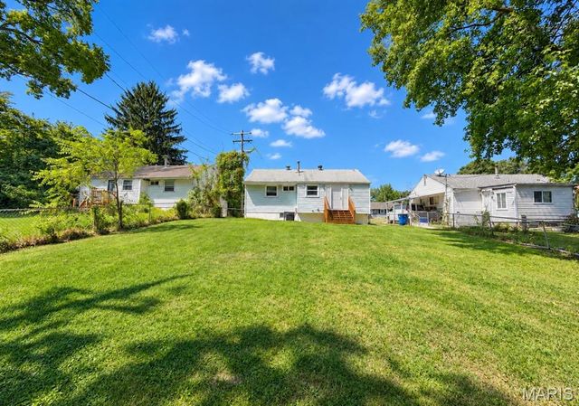 452 Shepley Drive, St Louis, MO 63137
