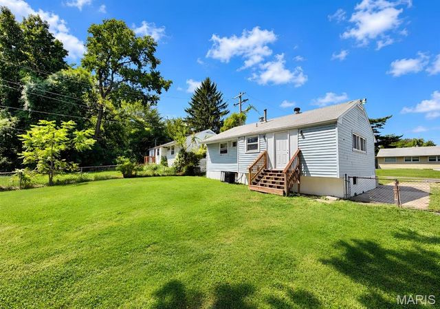 452 Shepley Drive, St Louis, MO 63137