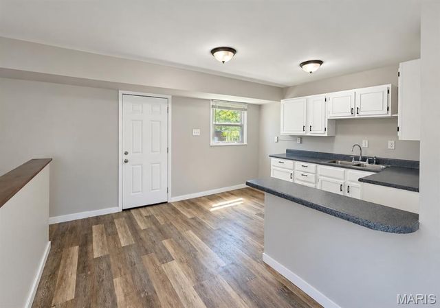 452 Shepley Drive, St Louis, MO 63137