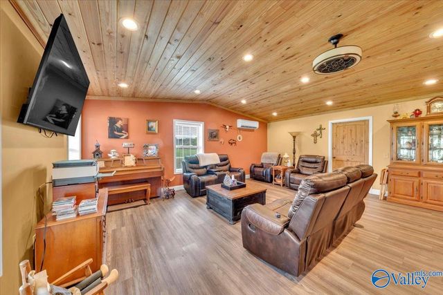 65 County Road 340, Geraldine, AL 35974