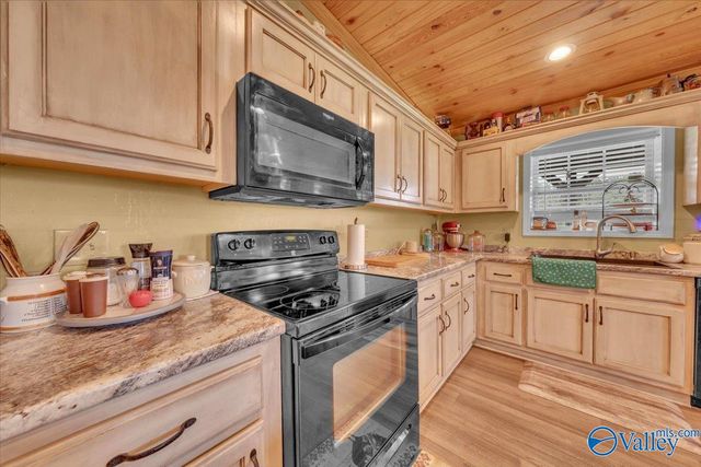 65 County Road 340, Geraldine, AL 35974