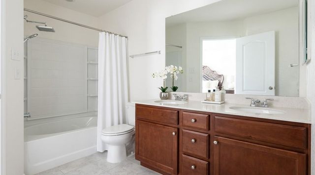 308 Los Cobos LN, Georgetown, TX 78626