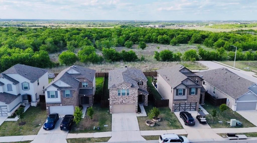 308 Los Cobos LN, Georgetown, TX 78626