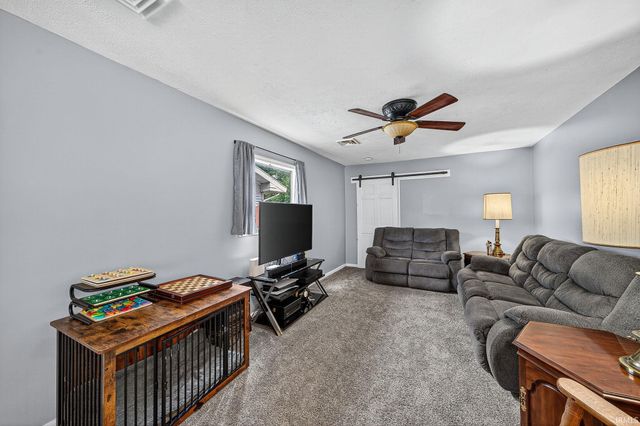 1255 Ebeling Drive, South Bend, IN 46615