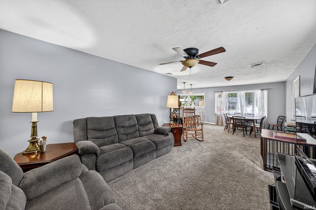 1255 Ebeling Drive, South Bend, IN 46615