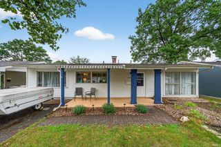 1255 Ebeling Drive, South Bend, IN 46615