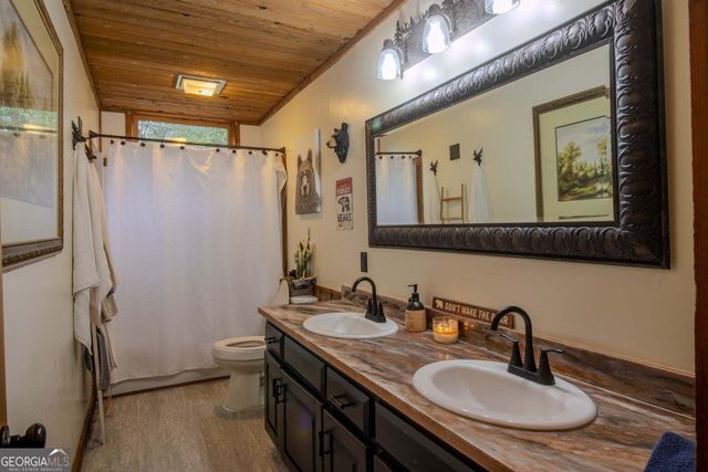 525 Riverside Drive, East Ellijay, GA 30540