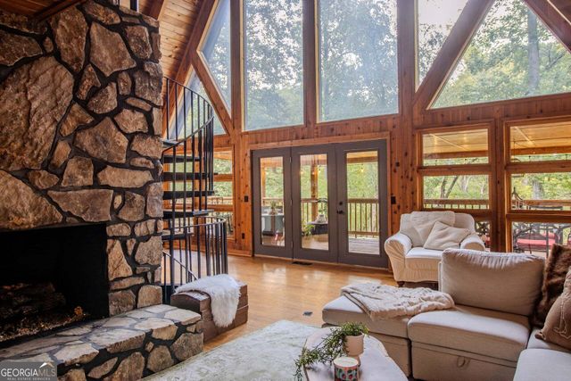525 Riverside Drive, East Ellijay, GA 30540
