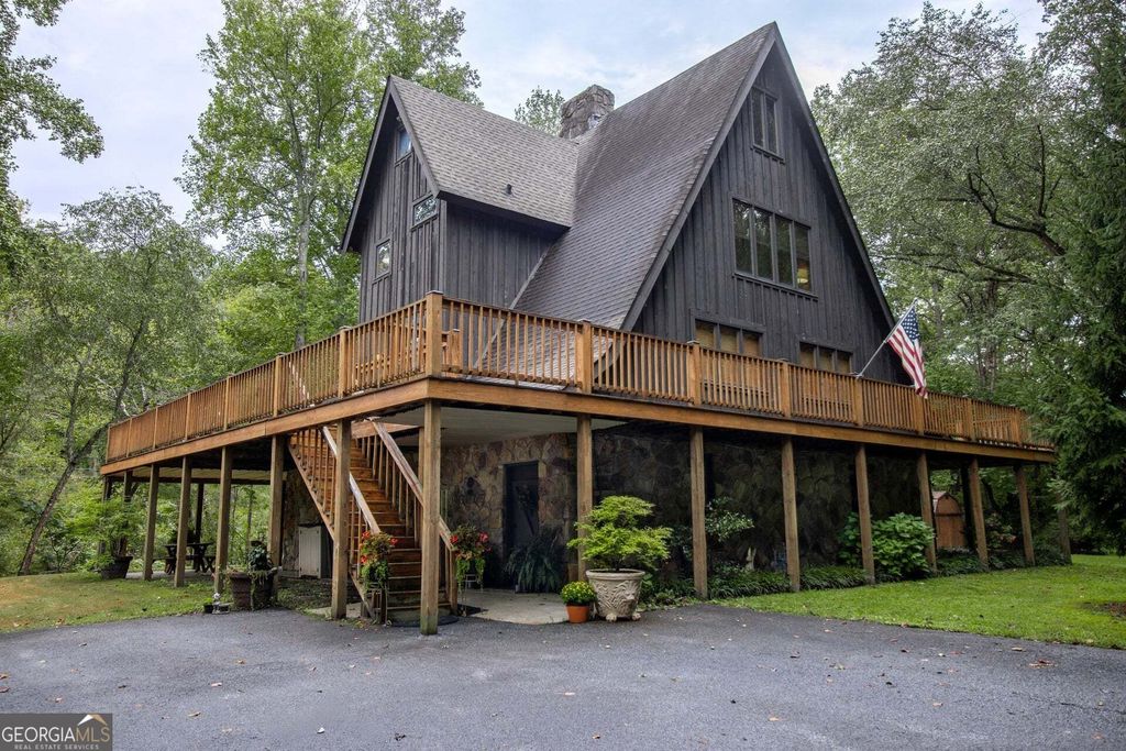 525 Riverside Drive, East Ellijay, GA 30540