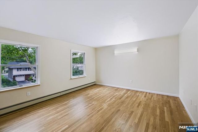 156 River Road, New Milford, NJ 07646