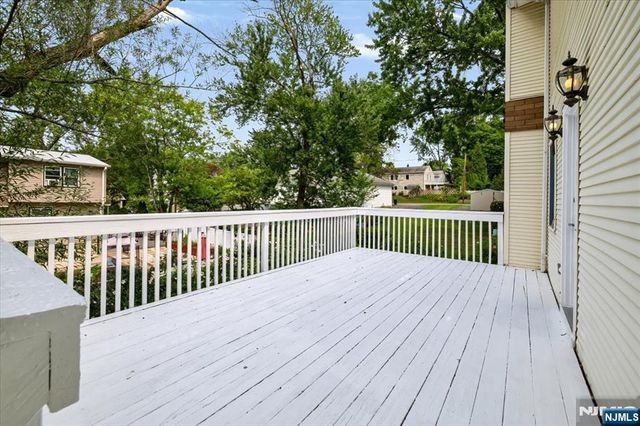 156 River Road, New Milford, NJ 07646